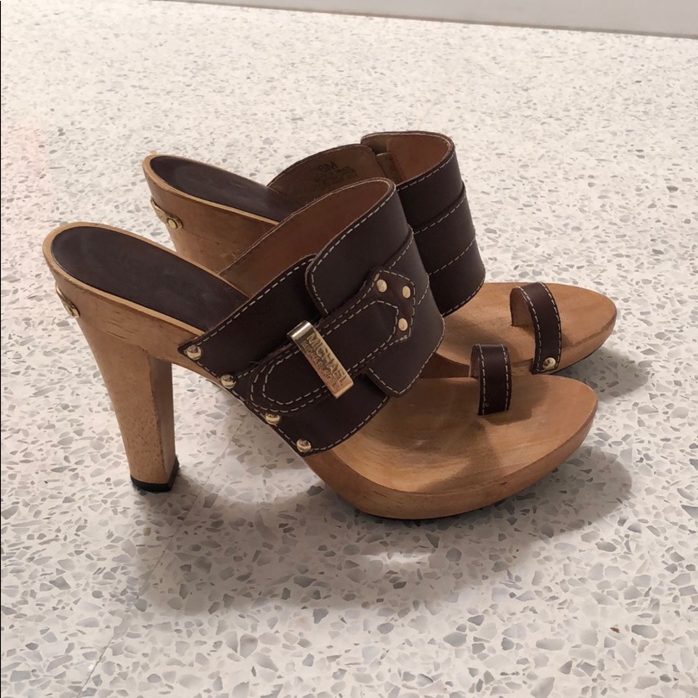 Michael Kors Mules sz 6. Good condition.